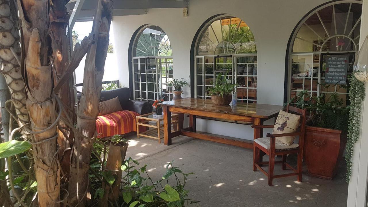 Beit Shalom Before Known As Best Little Guesthouse Oudtshoorn Exteriör bild