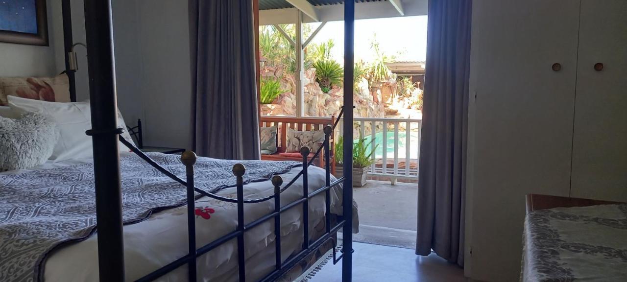 Beit Shalom Before Known As Best Little Guesthouse Oudtshoorn Exteriör bild