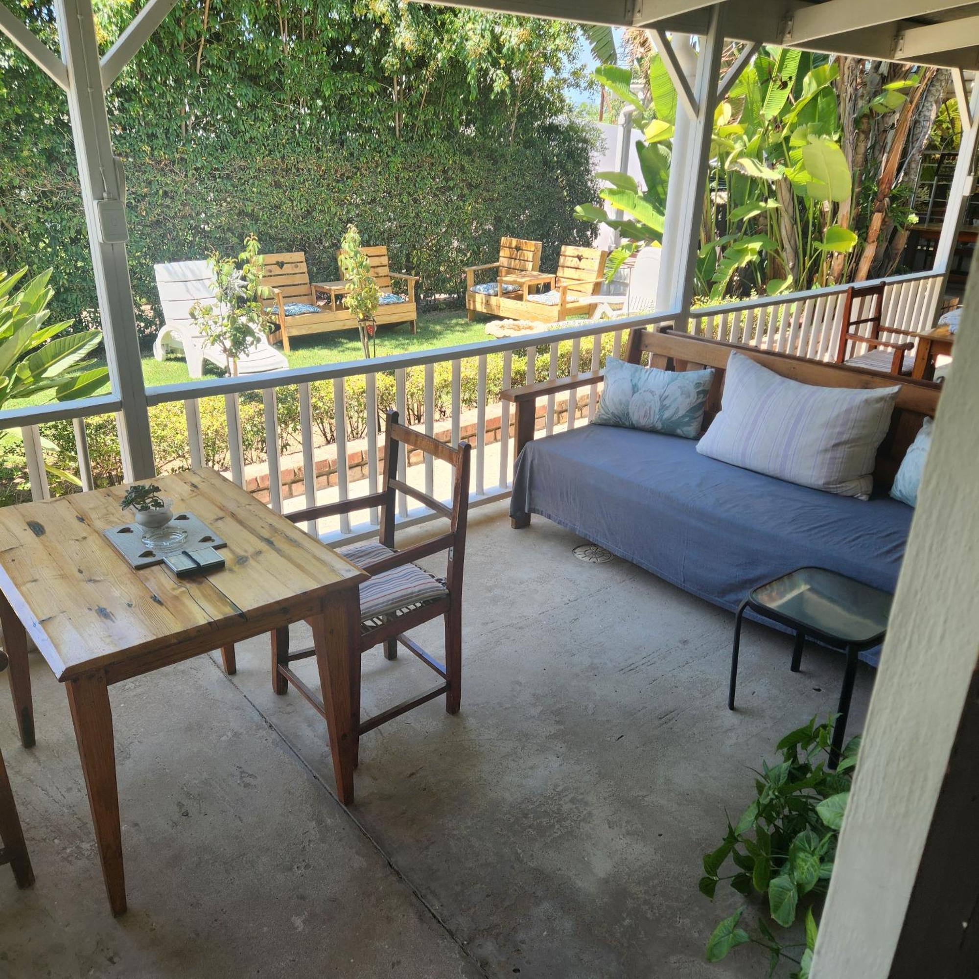 Beit Shalom Before Known As Best Little Guesthouse Oudtshoorn Exteriör bild